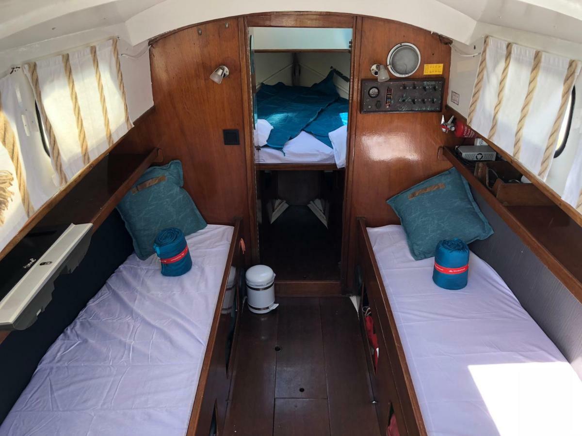 Botel Boat & Bed Brugge