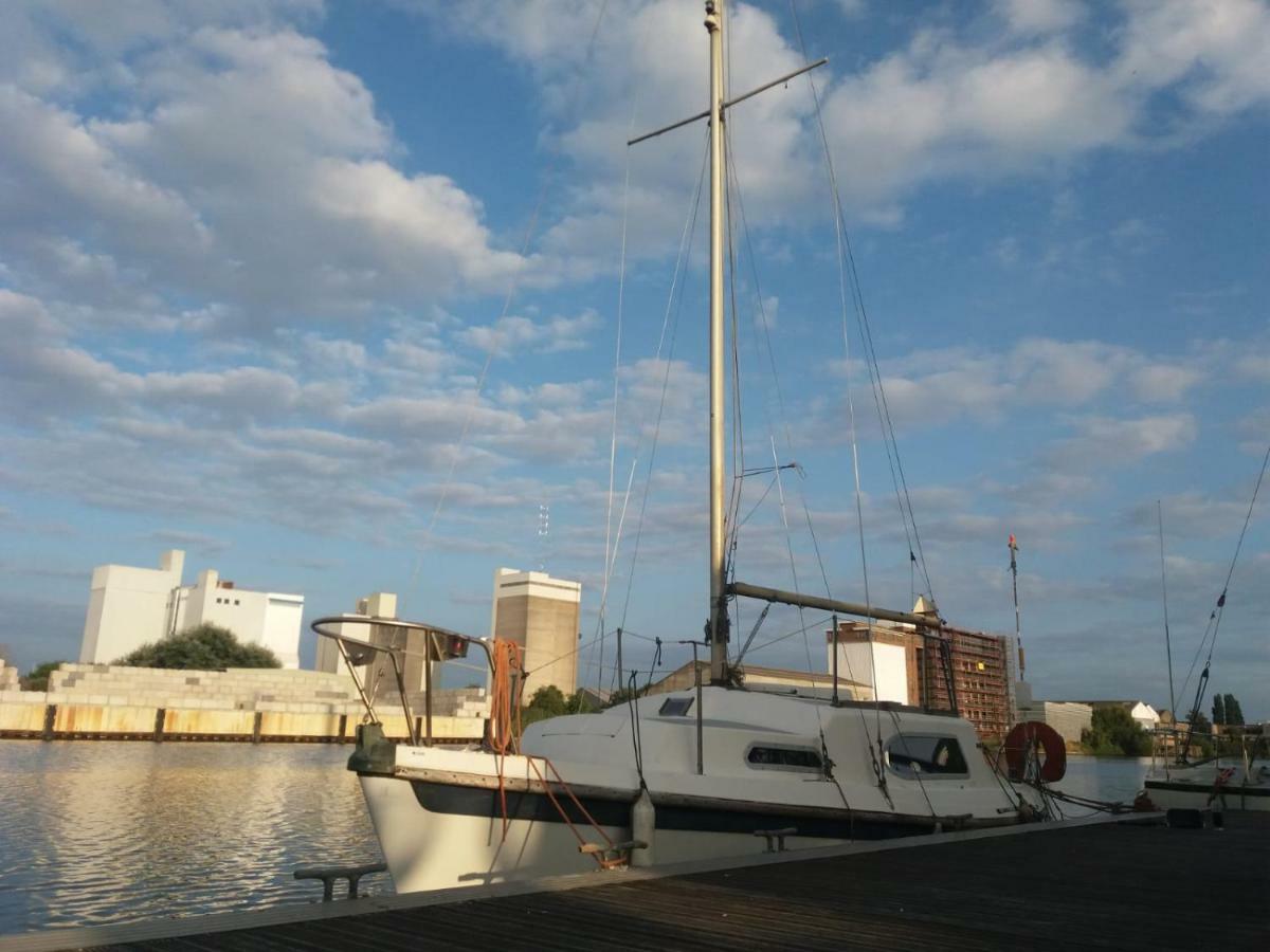 Boat & Bed Brugge