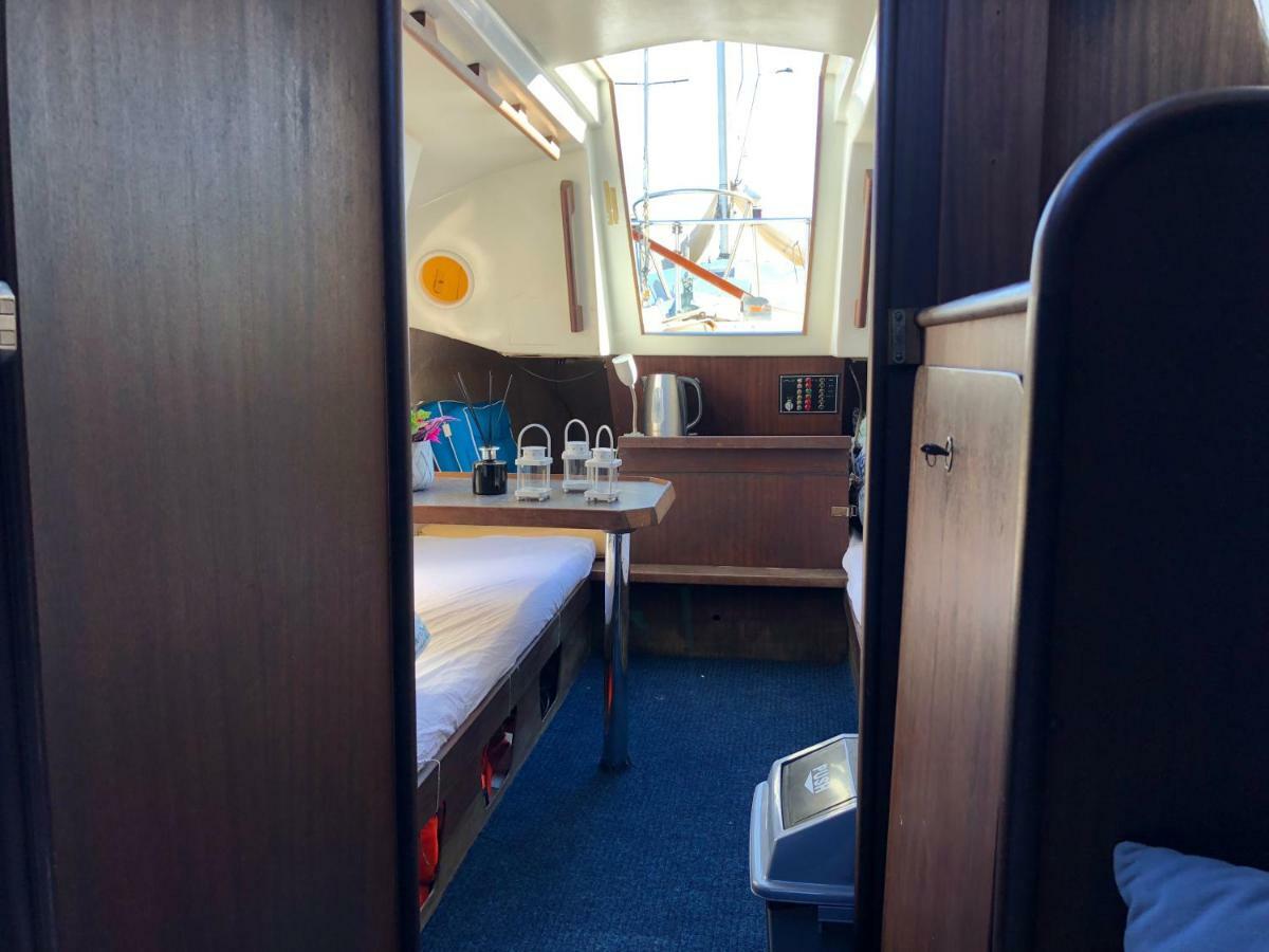 Boat & Bed Botel Brugge